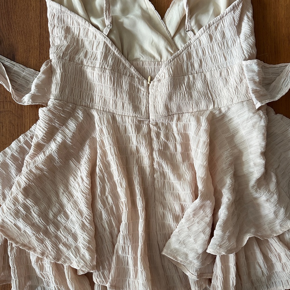 Devon Ruffled Romper - Picture 7 of 8